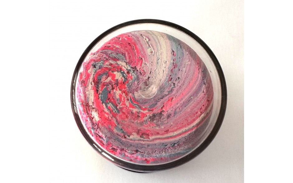 forellenteig-angelteig-fuer-forelle-troutbait-rainbow-knoblauch-mit-glitter-schwimmend-2