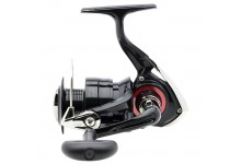 Daiwa Matchman 3000 Angelrolle mit Frontbremse und Klappkurbel 5,3 : 1 295 Gramm 4 kg Bremskraft 82 cm Kurbeleinzug 3 Kugellager 